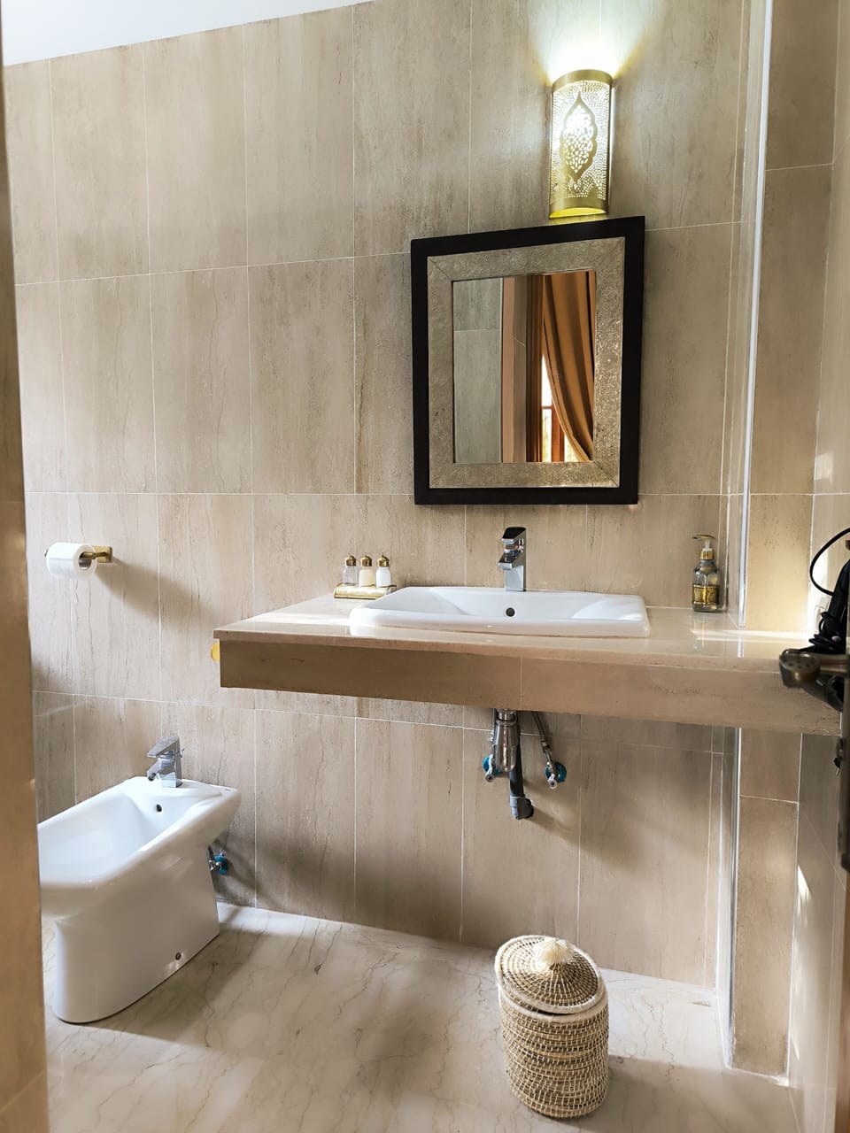 Comfort Double Room, Non Smoking, Pool View | Bathroom | Shower, free toiletries, hair dryer, towels