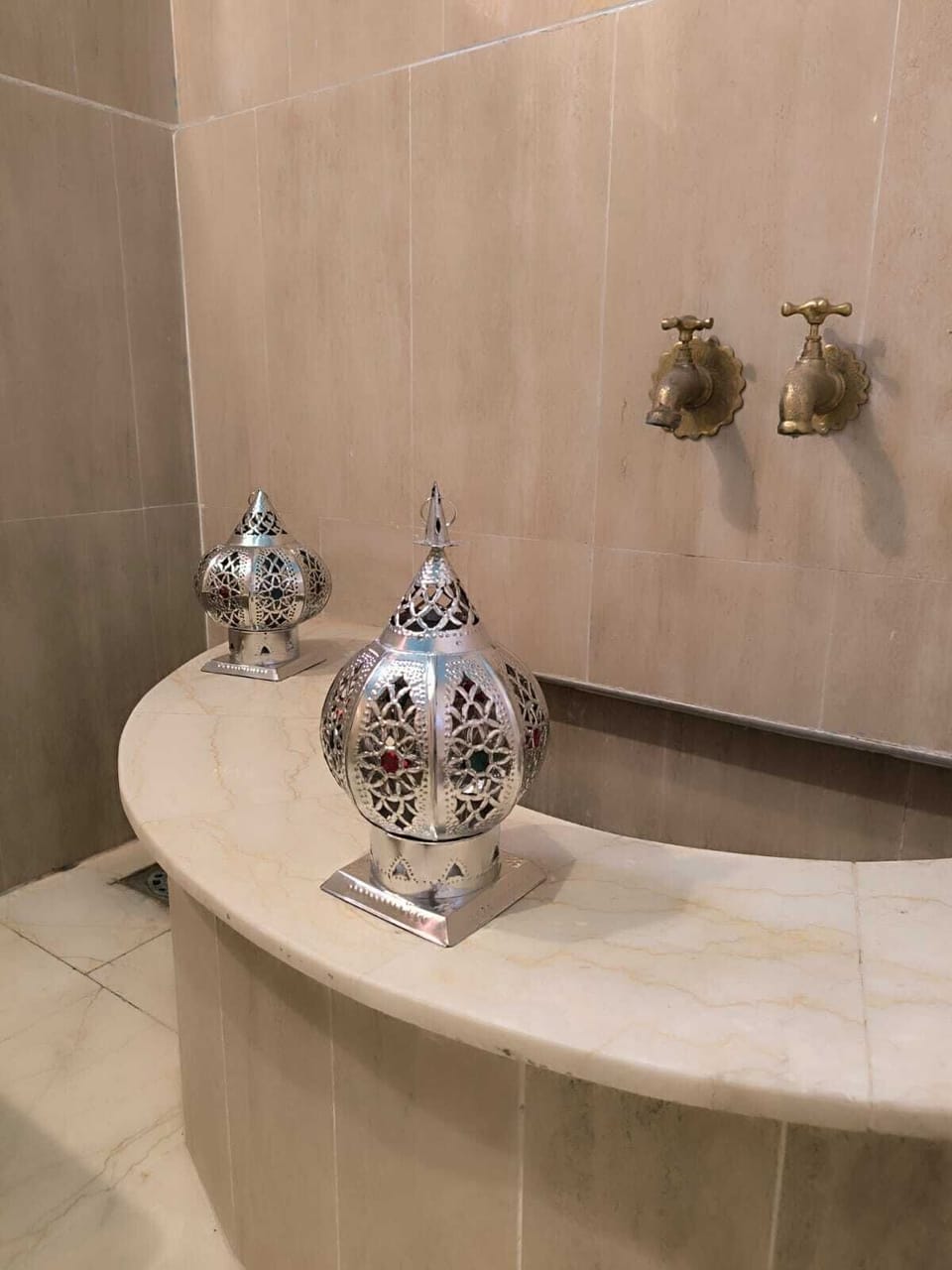 Turkish bath, body treatments, body scrubs, facials, reflexology