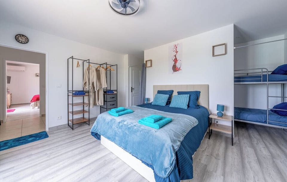 Deluxe Quadruple Room, Vineyard View | View from room