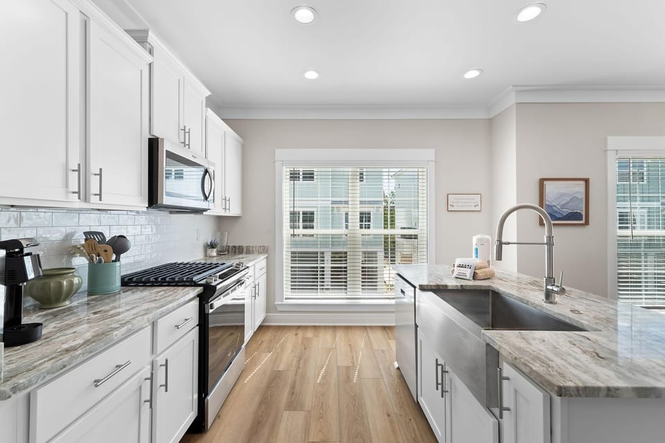 House, Multiple Beds (Living Waters at Summer Salt) | Private kitchen | Oven, toaster, paper towels