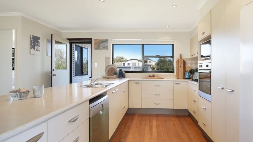The Break | Chef's kitchen | Dishwasher | Microwave | Wall oven | Balcony access