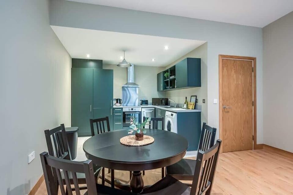 147 Victoria Place  - 3 Bed Family