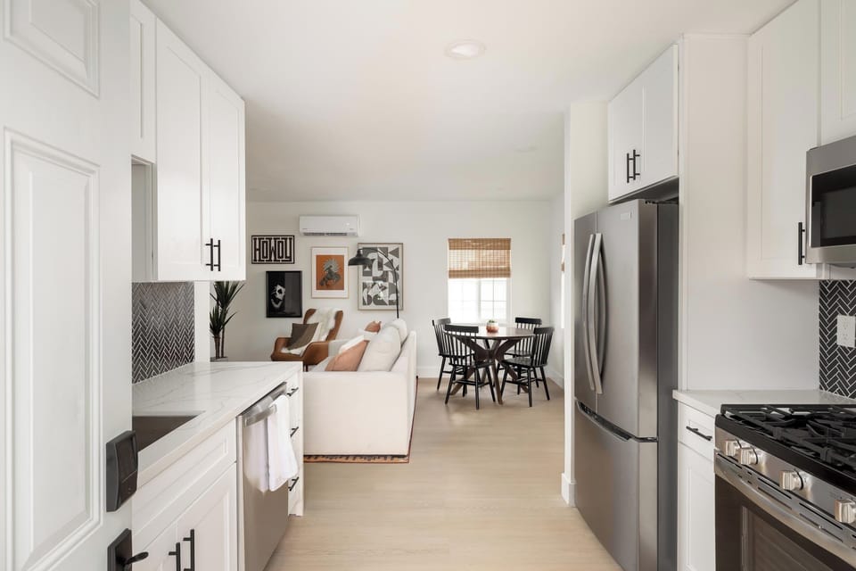 Open kitchen perfect for cooking