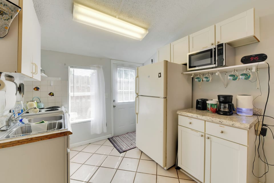 Kitchen | Drip Coffee Maker | Toaster | Blender | Cooking Basics
