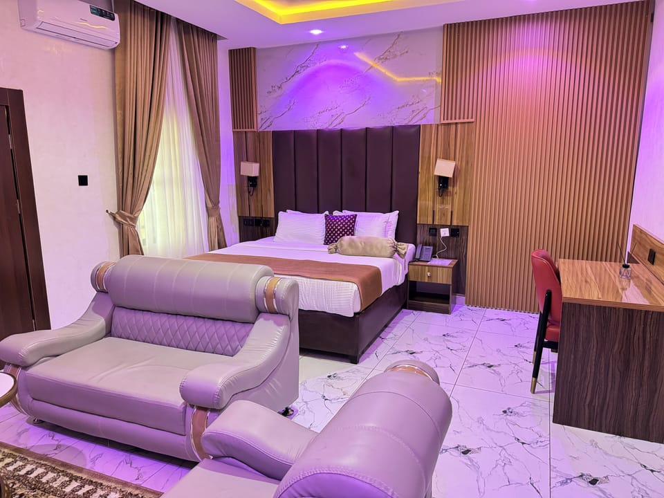 Exclusive Studio Suite, City View | Desk, laptop workspace, iron/ironing board, free WiFi