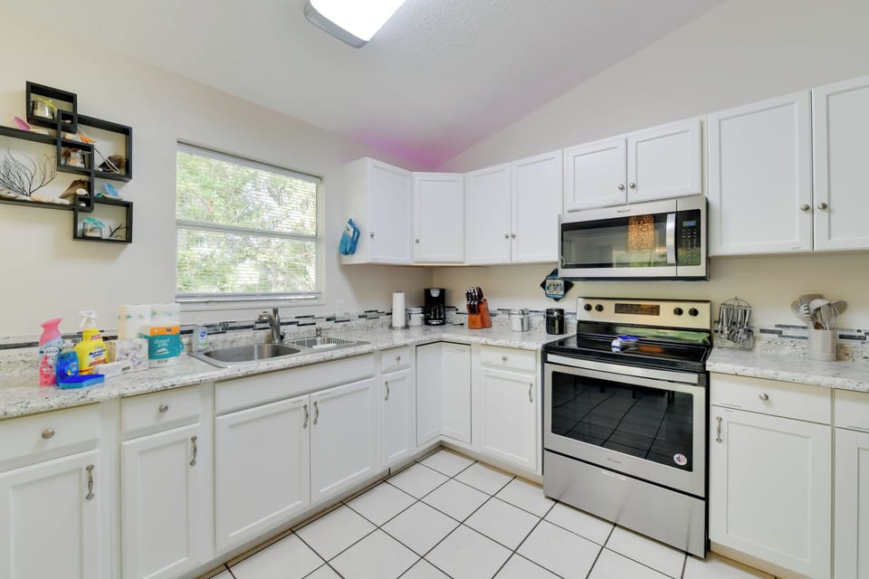 Kitchen | Drip Coffee Maker | Blender | Toaster | Cooking Basics