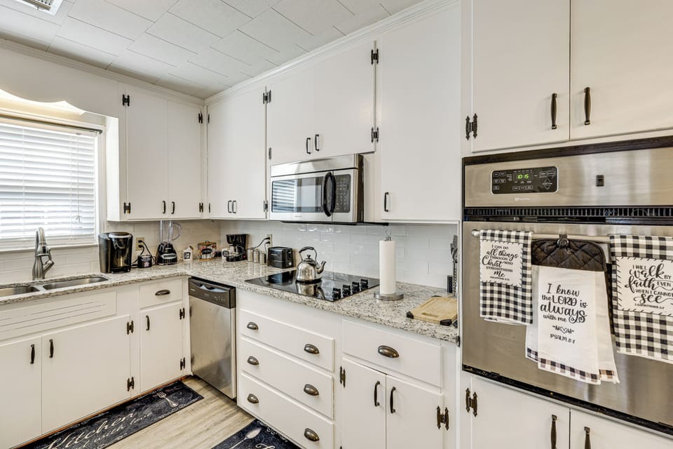 Kitchen | Refrigerator | Toaster