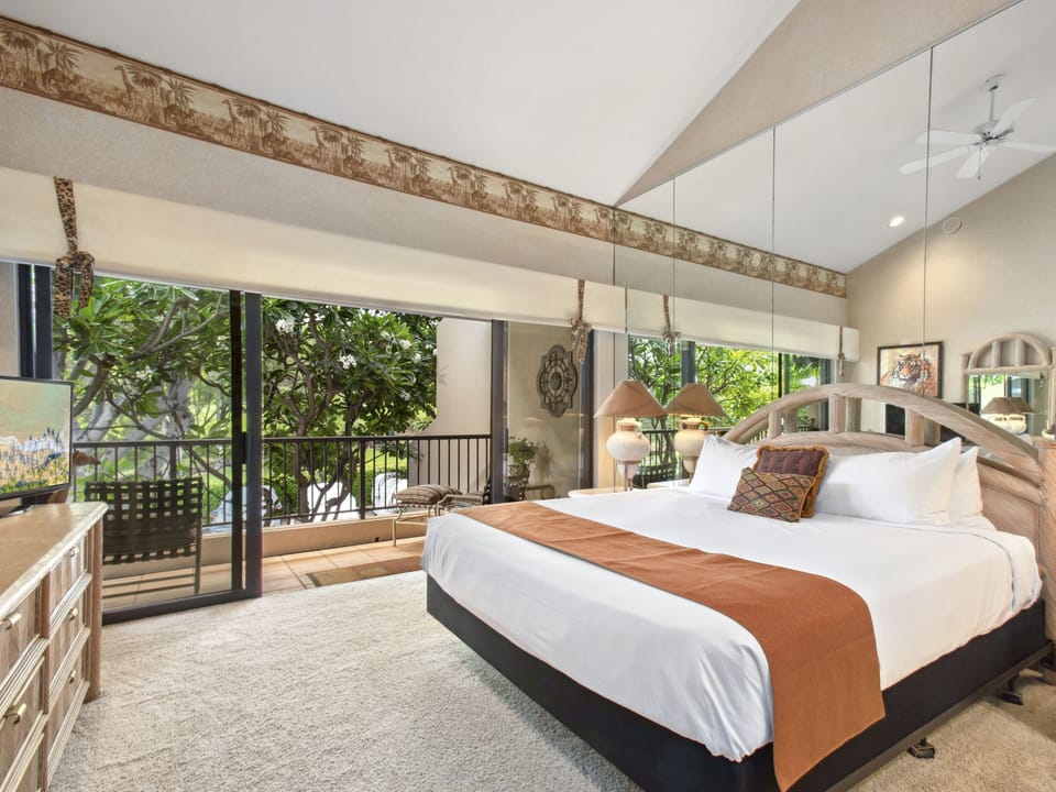 Bedroom with Lanai