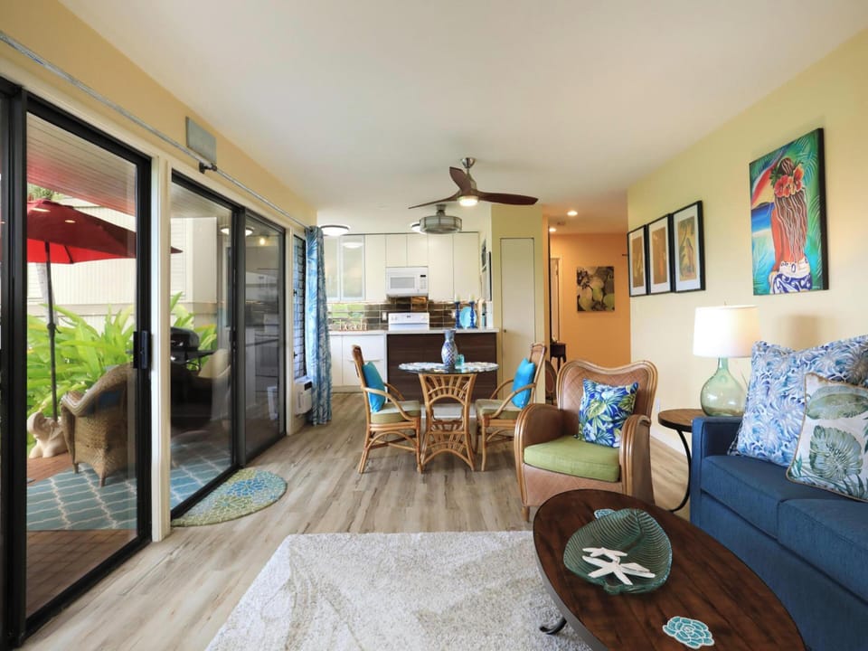 A fully renovated 1-bedroom condo, one of the most praised in the complex. Wailea Village is steps away for morning coffee, groceries, and dinner.