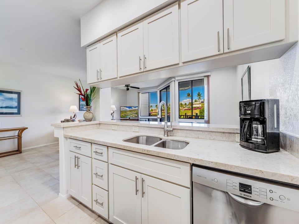 A fully equipped, modern kitchen provides everything you need to easily prepare meals with fresh local ingredients.