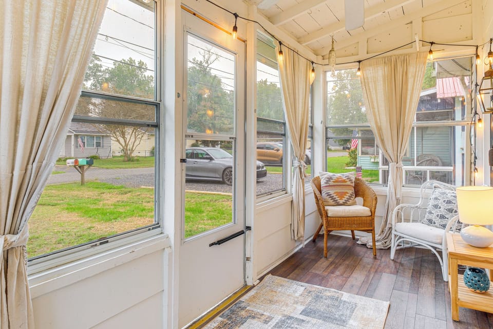Screened-In Porch