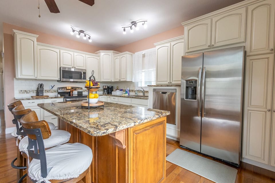 Main Floor Kitchen
