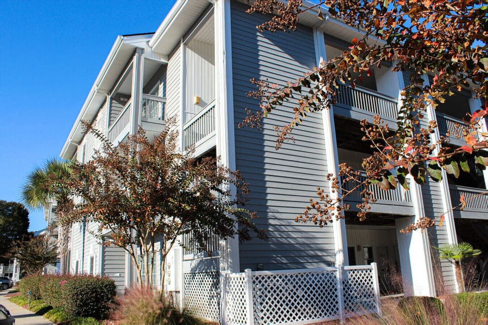 Exterior View of Unit