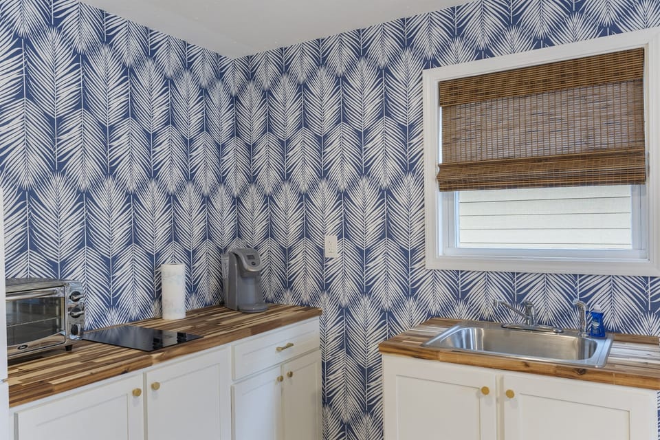 Newly Renovated: Bungalow Kitchen