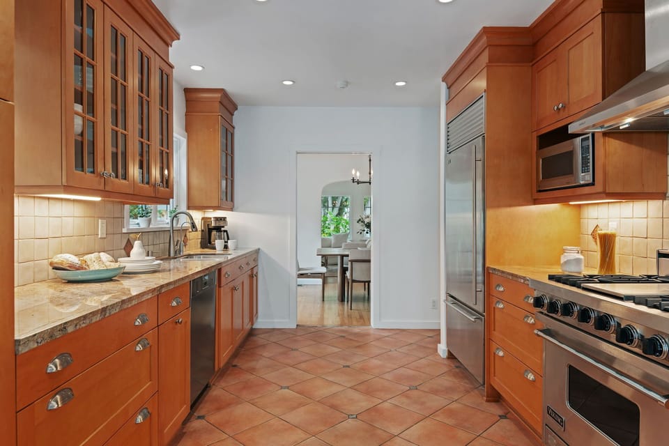 Spacious kitchen