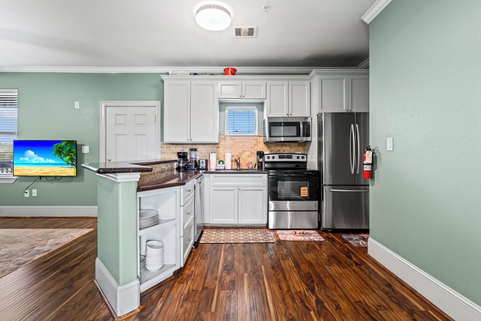 Fully stocked Kitchen
