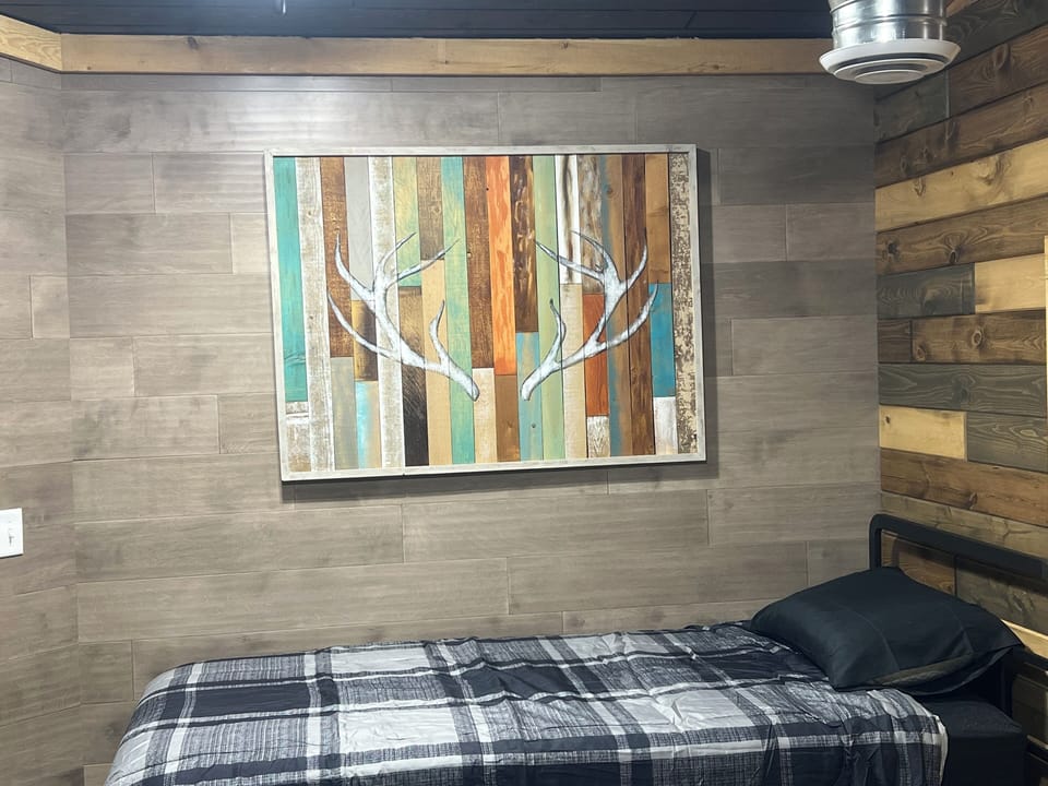SE Bedroom
