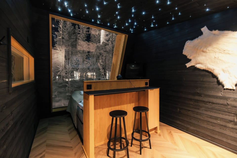 Glow Chalets | Free WiFi, bed sheets