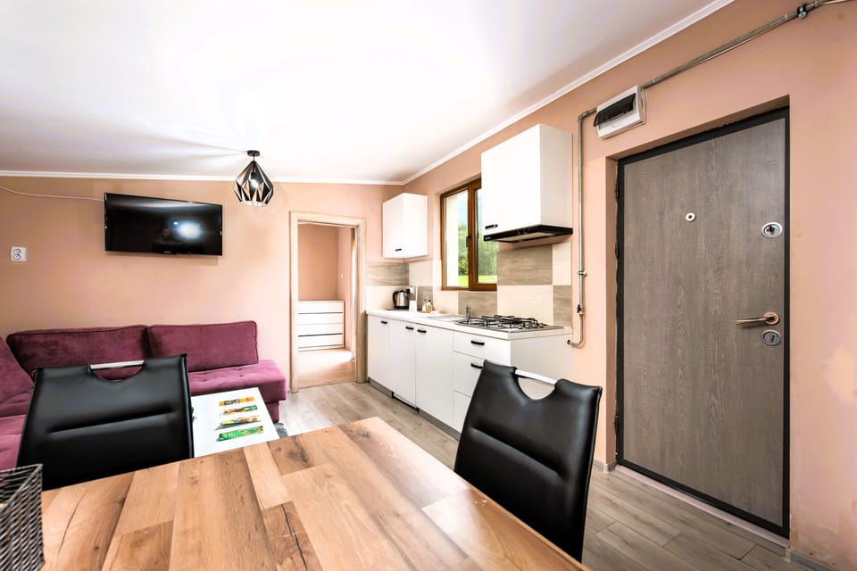 Deluxe Bungalow | Private kitchen | Coffee/tea maker, electric kettle