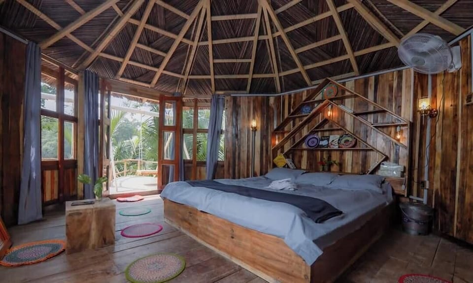 Deluxe Double Room, Canal View