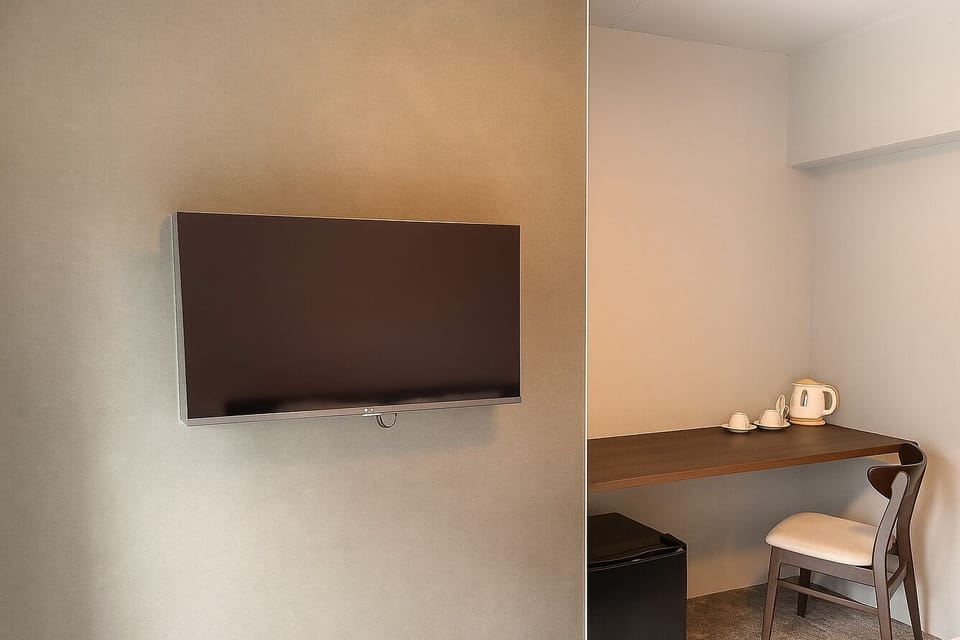 Standard Double Room | Desk, free WiFi, bed sheets