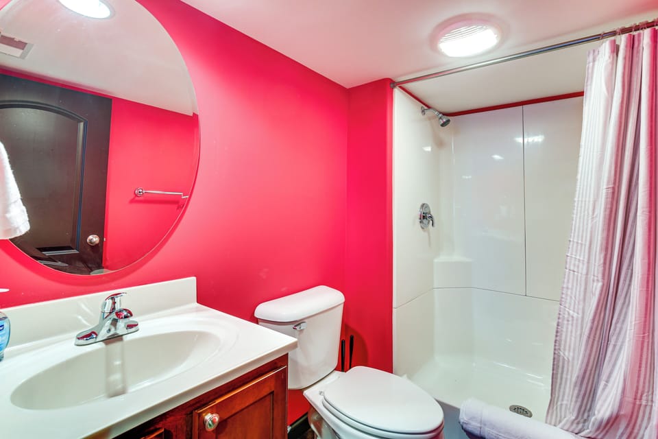Full Bathroom | Basement