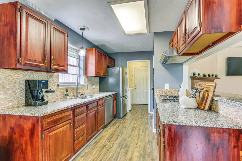 Kitchen | Single-Serve Coffee Maker | Dishwasher | Cooking Basics