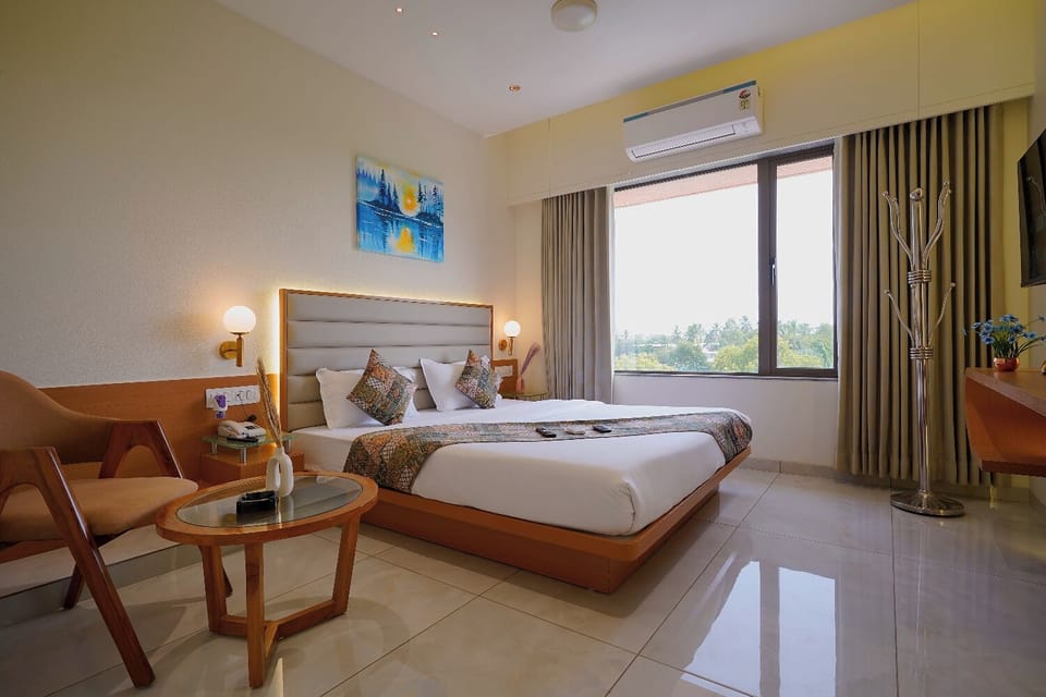 Executive Room | Desk