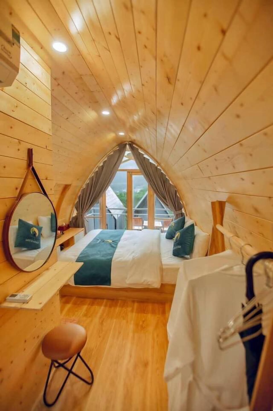 Premium bedding, free WiFi, bed sheets