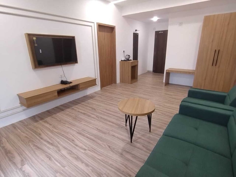 Suite | Living area