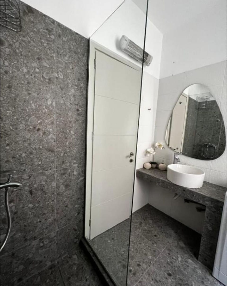House | 1 bedroom