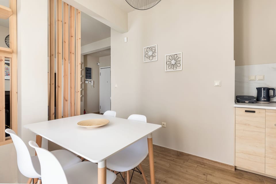 Apartment, 1 Bedroom, Balcony, City View | Private kitchen | Coffee/tea maker, electric kettle
