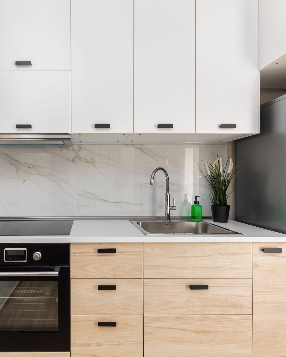 Apartment, 1 Bedroom, Balcony, City View | Private kitchen | Coffee/tea maker, electric kettle