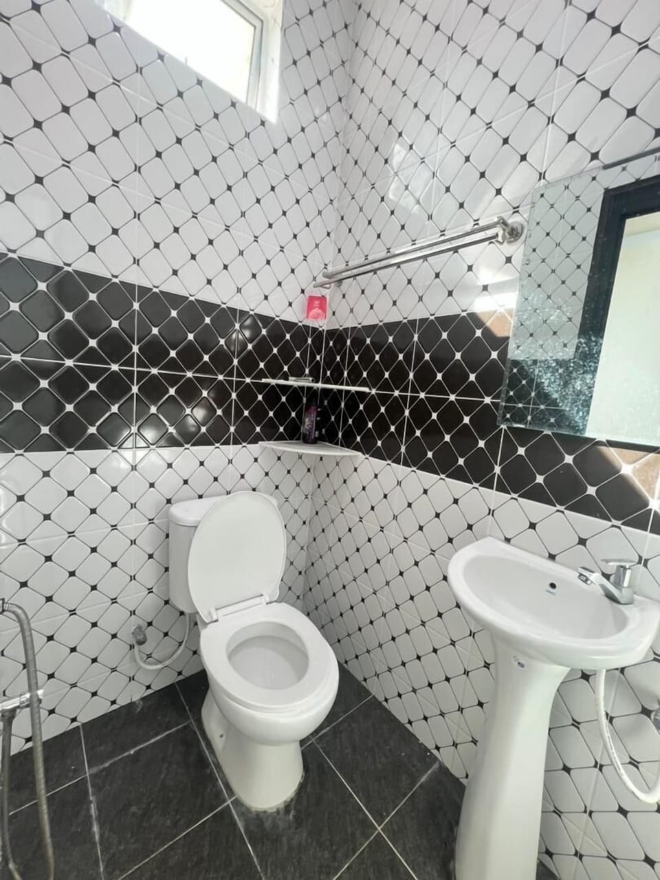 Deluxe Double Room | Bathroom | Towels