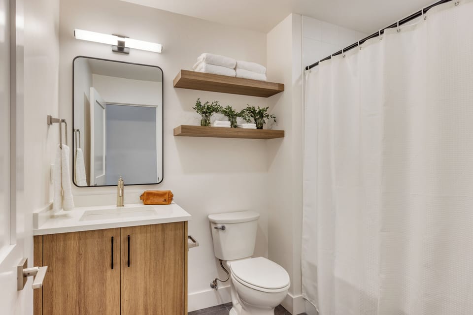 Full bathroom.