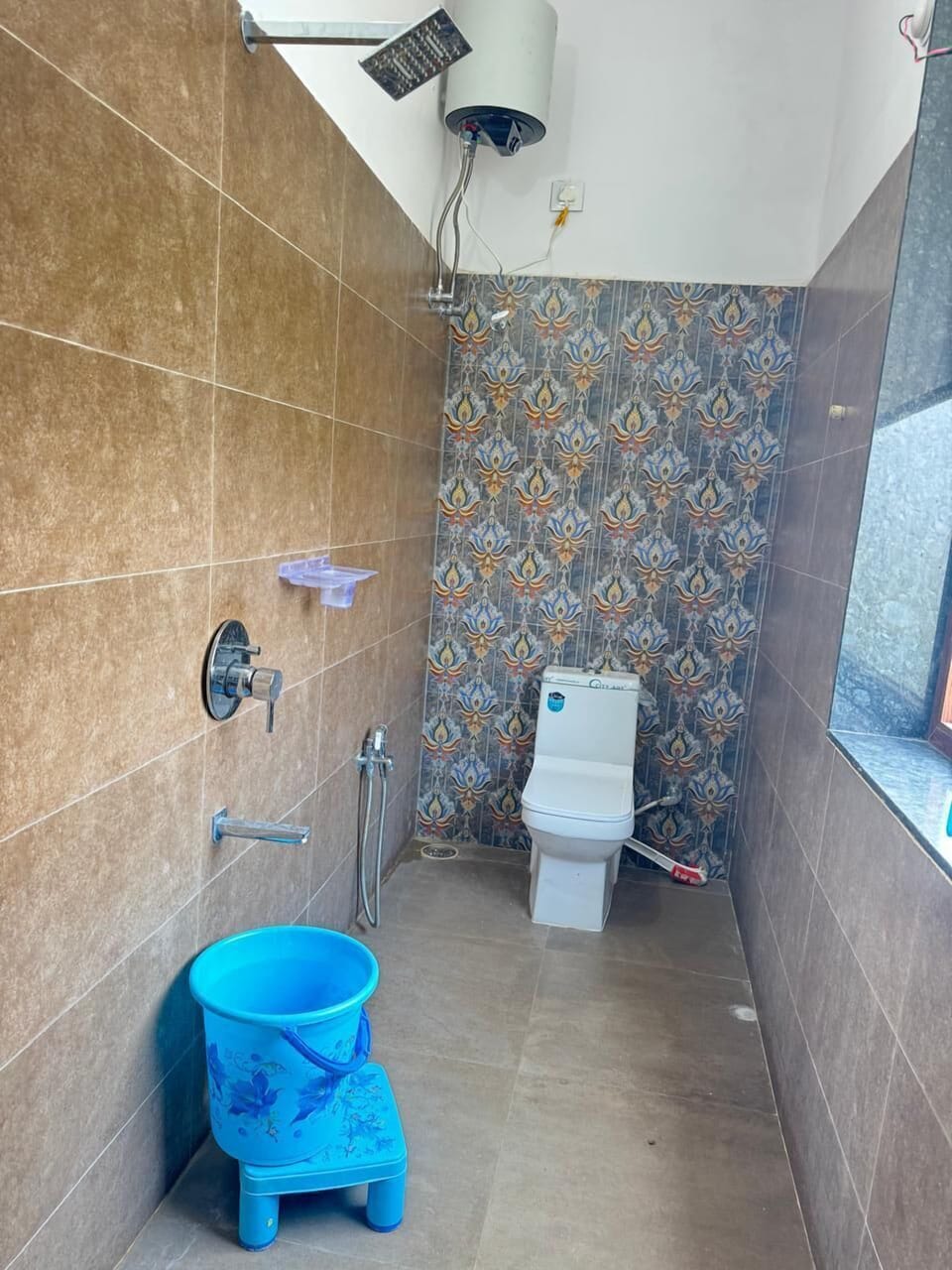 Shower, towels, soap
