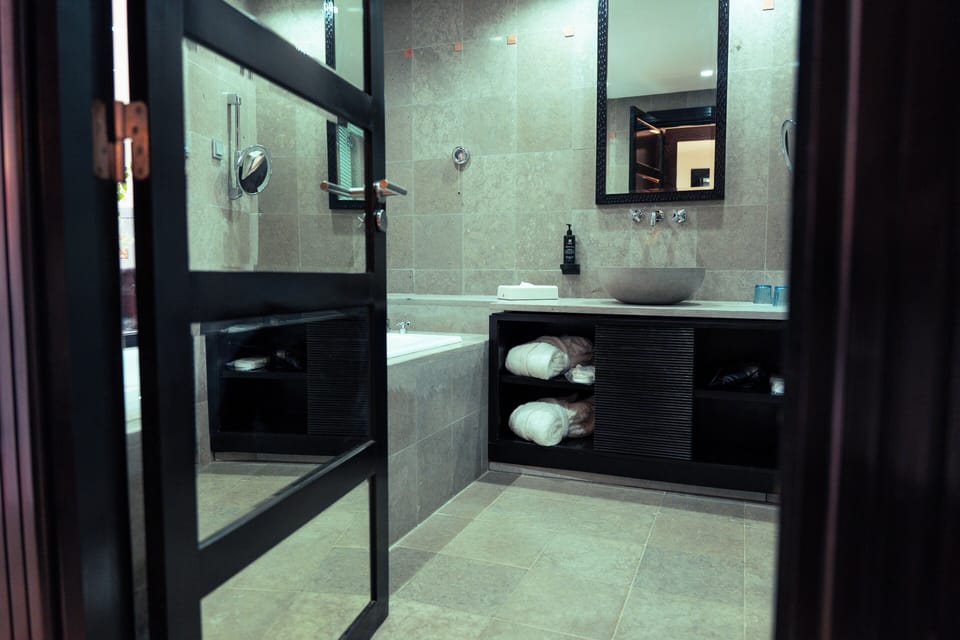 Superior Double Room | Bathroom | Free toiletries, hair dryer, towels, soap