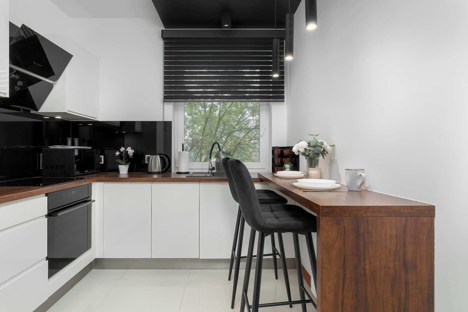 The kitchen's modern appliances make meal preparation easy.