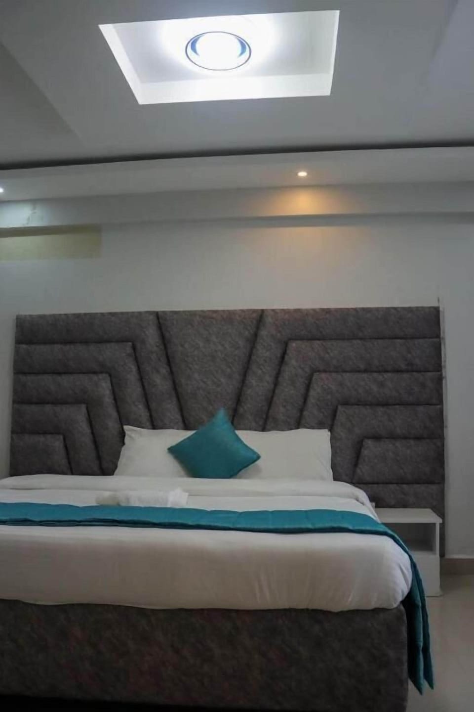 Deluxe Double Room, City View | Free WiFi, bed sheets
