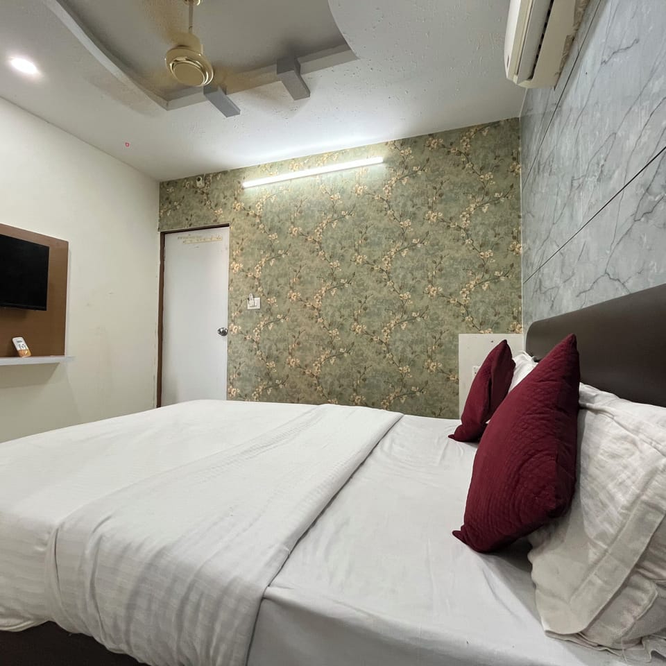 Deluxe Room, City View