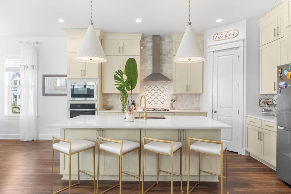 Kitchen island with barstool seating.