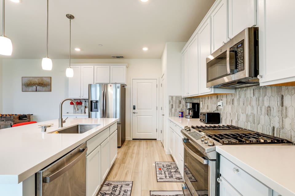 House (4 Bedrooms) | Interior