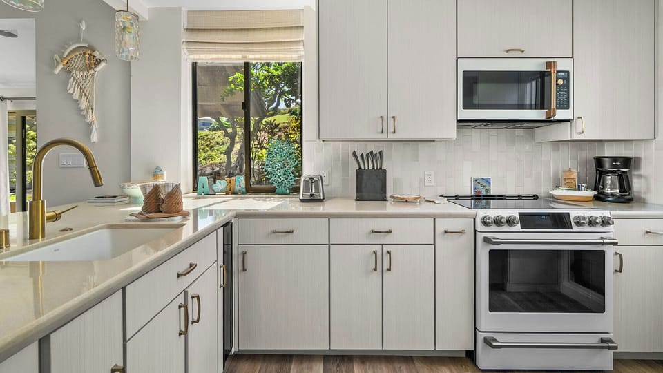Kapalua Bay Villas #29G5 - Fully Equipped Kitchen - Parrish Maui