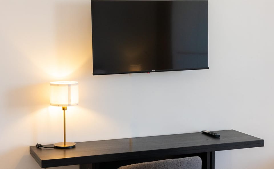 Apartment | Living area | Flat-screen TV