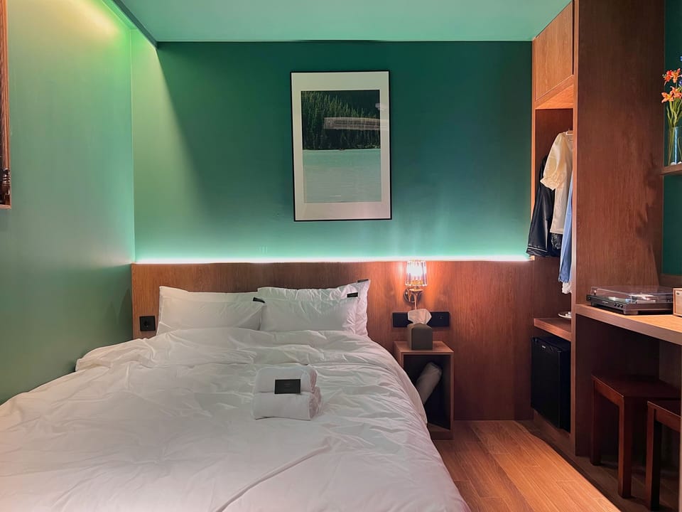 Deluxe Double Room, 1 Queen Bed, Non Smoking, Private Bathroom | Desk, laptop workspace, soundproofing, free WiFi