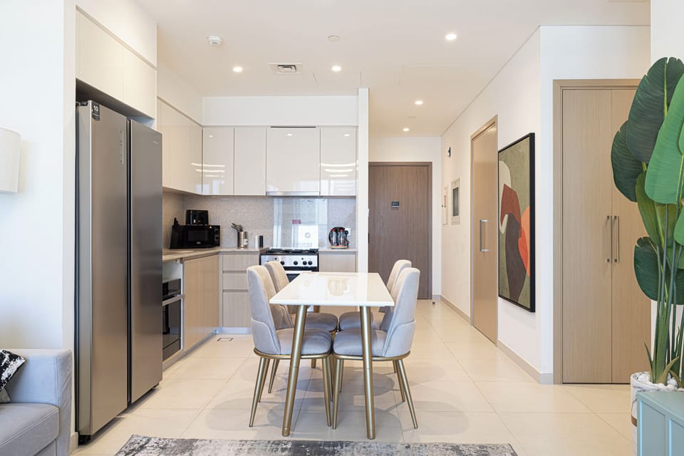 Dining & Kitchen