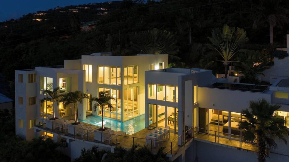 Casa Mare at night!