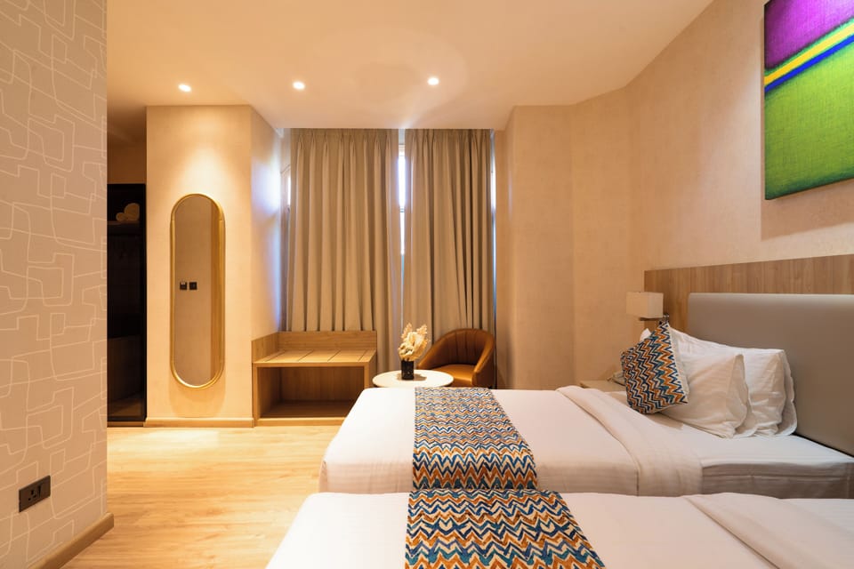Executive Double or Twin Room | Desk, iron/ironing board, WiFi (free)