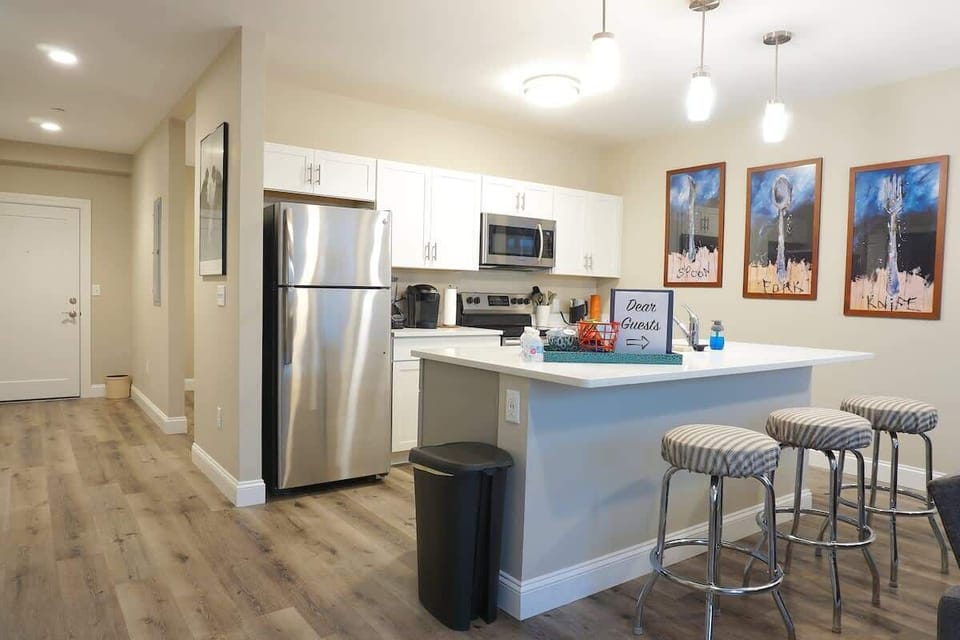 Fully-equipped kitchen and dining area. 