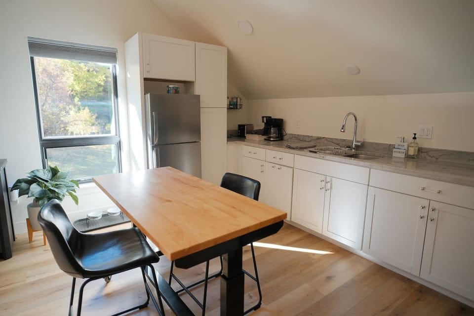 Apartment Kitchen 6